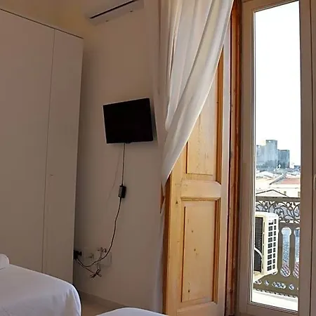 La Casa Nel Borgo Antico * מלפי