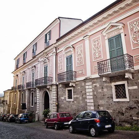 מלון La Casa Nel Borgo Antico מלפי