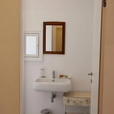 La Casa Nel Borgo Antico * מלפי